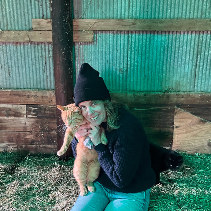 Cat Loving Librarian Here To Help photo 2