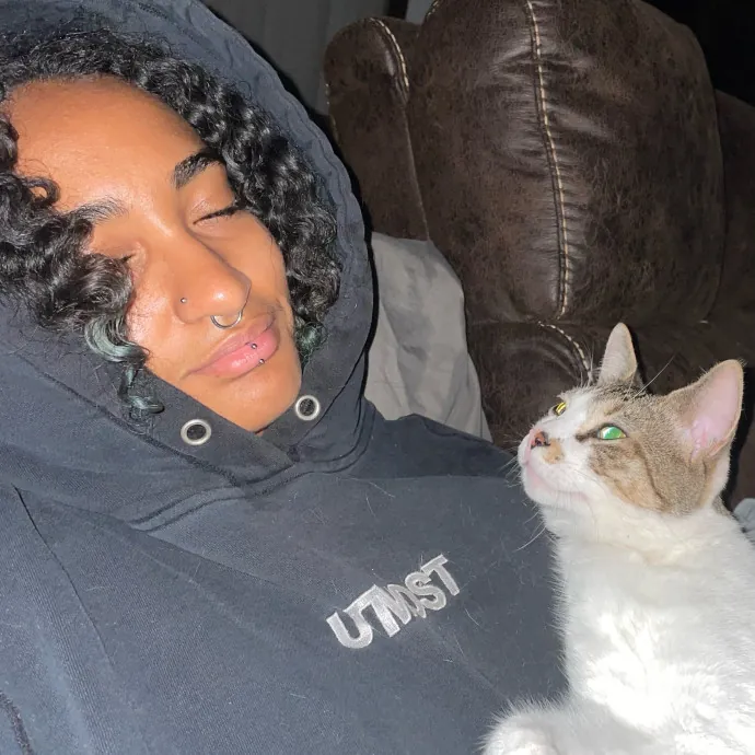 Certified Cat Lover Trusted House Sitter