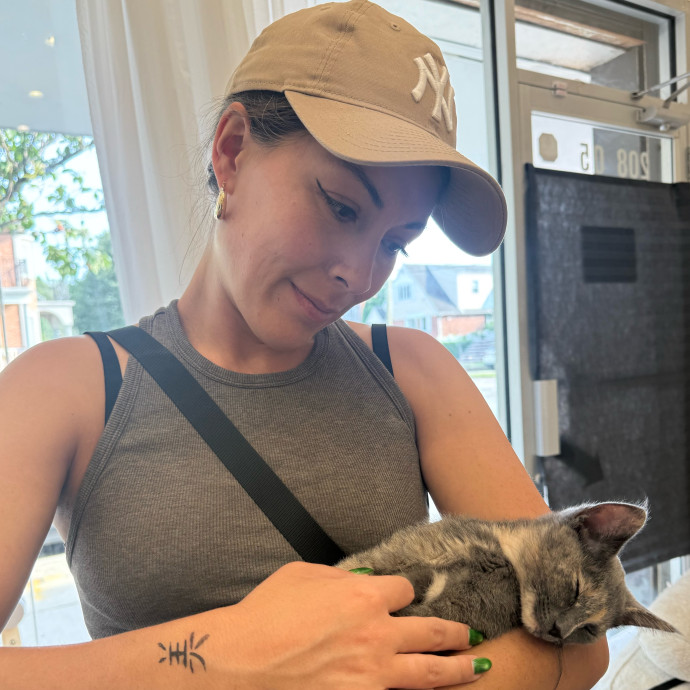 Calm Approachable Loving Cat Sitter