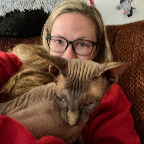 Caring And Dependable Cat Sitter