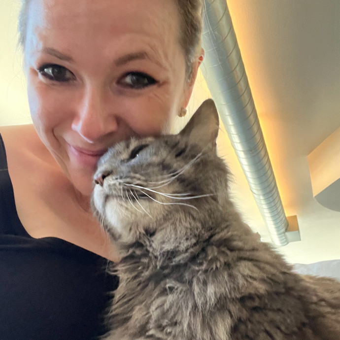 Caring And Dependable Cat Sitter