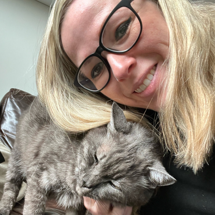 Caring And Dependable Cat Sitter