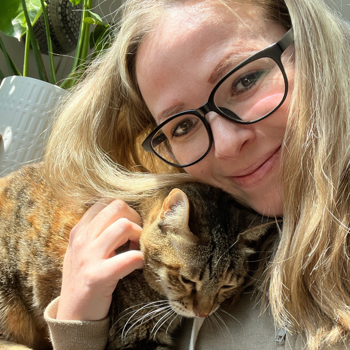 Caring And Dependable Cat Sitter