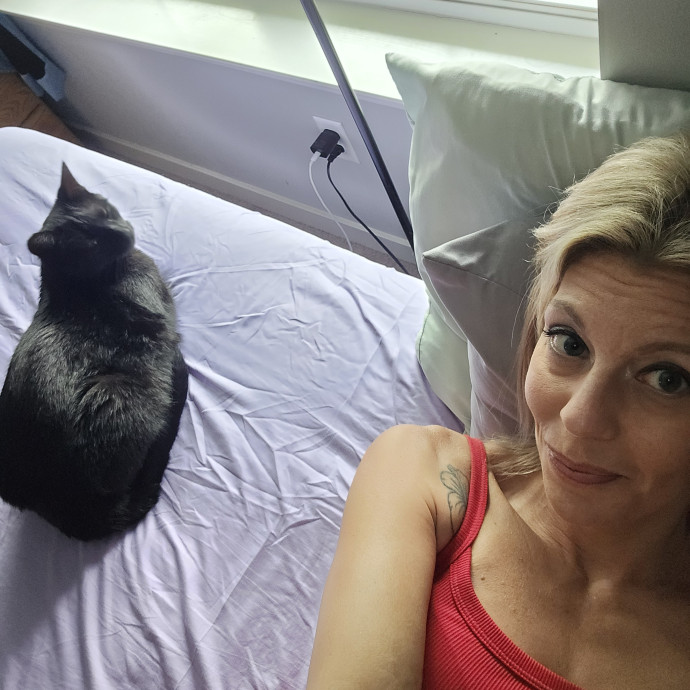 Cat Whisperer  Professional Paw-Parazzi