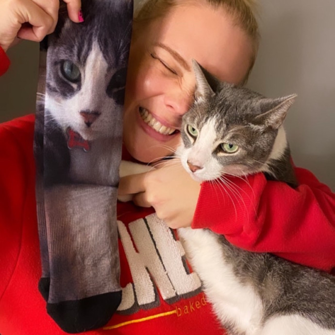 Cat Tattooed Sitter