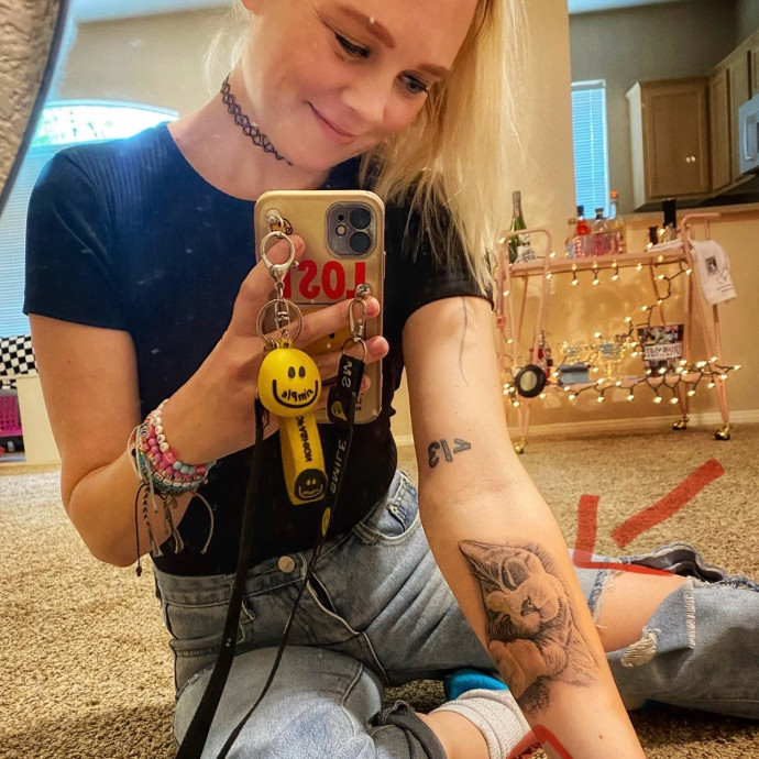 Cat Tattooed Sitter