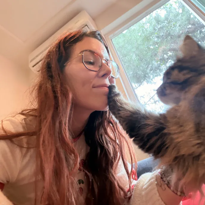 Experienced Cat Sitter  Cat Mom Of 6