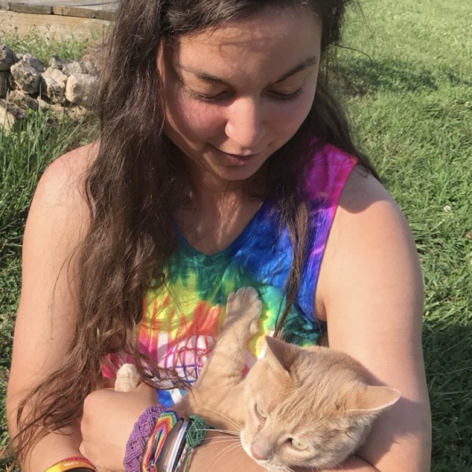Cat Enthusiast Here To Help