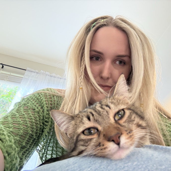 Kelsey The Cat Bestie