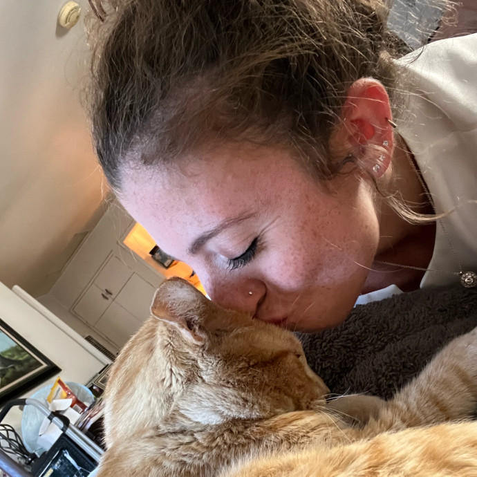 Julia The Kitty Whisperer photo 3