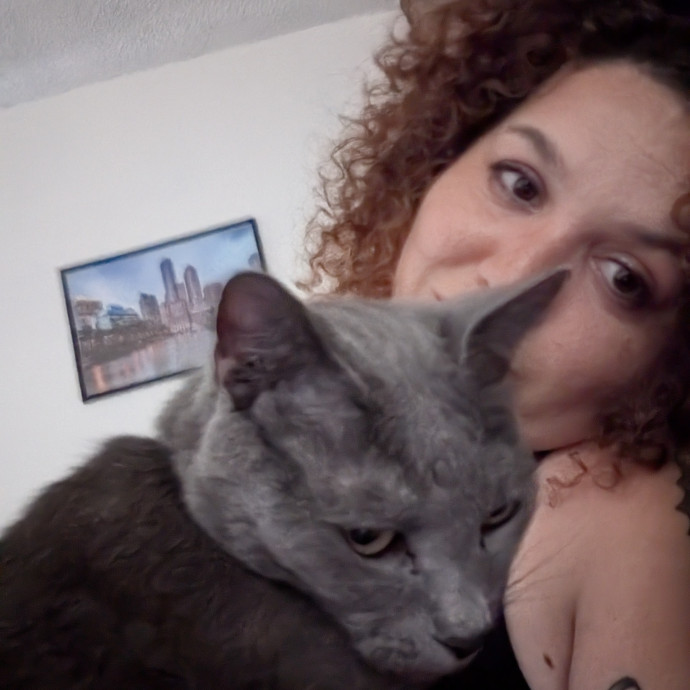 Adrienne-Experienced W Multi-Cat Homes photo 3