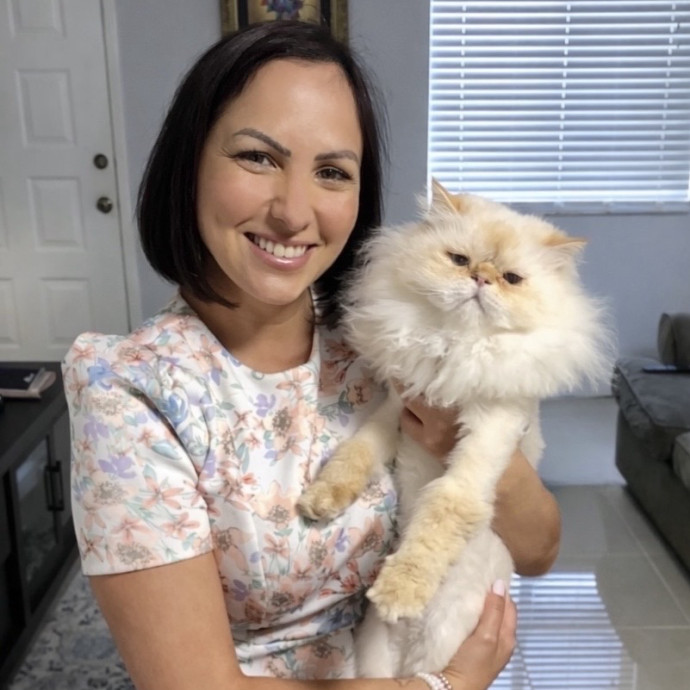 Lifelong Cat Mommy Eleyn