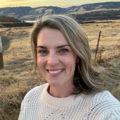 Farm Mom Cat Sitter