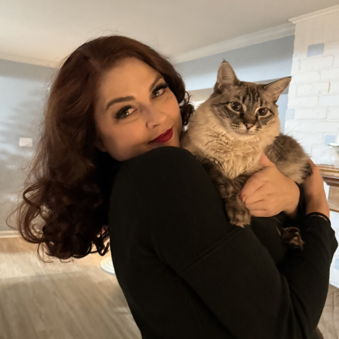 Cat Lady Turned Cat Sitter