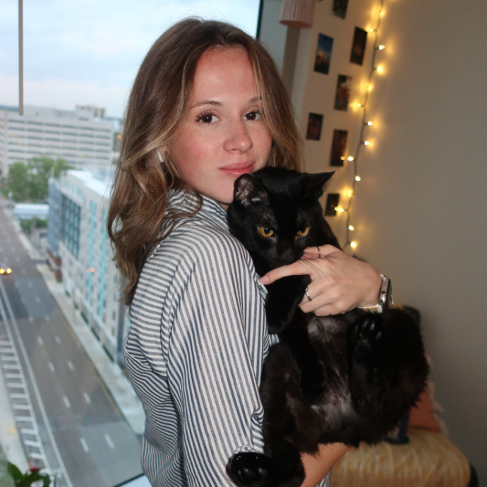 Patient Loving Cat Sitter Patient Loving Cat Sitter