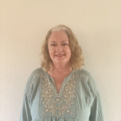 Devoted Loving Pet Sitter For 28 Years