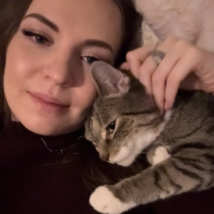 Experienced Caring Lifelong Cat Lover Experienced Caring Lifelong Cat Lover