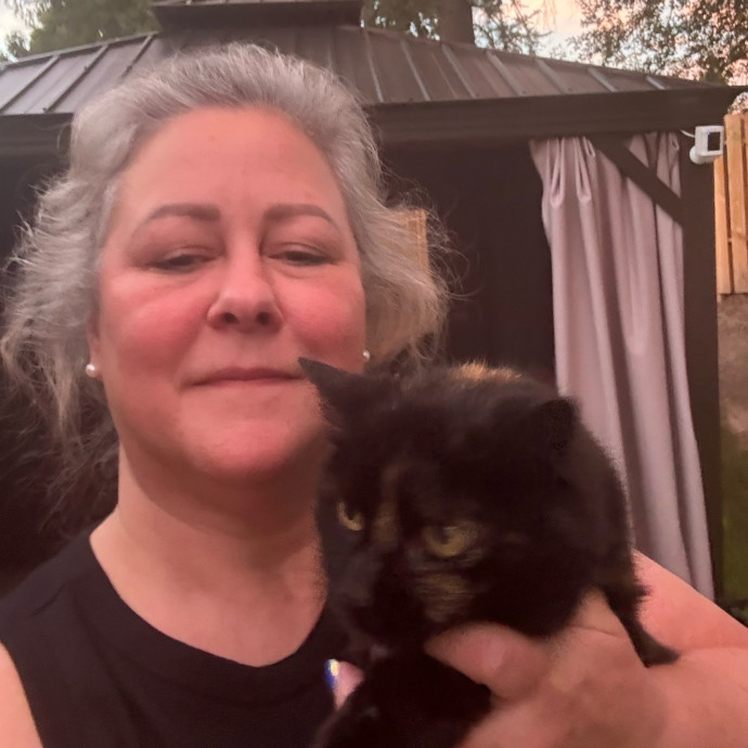 Cat Lover With Vet Tech Experience