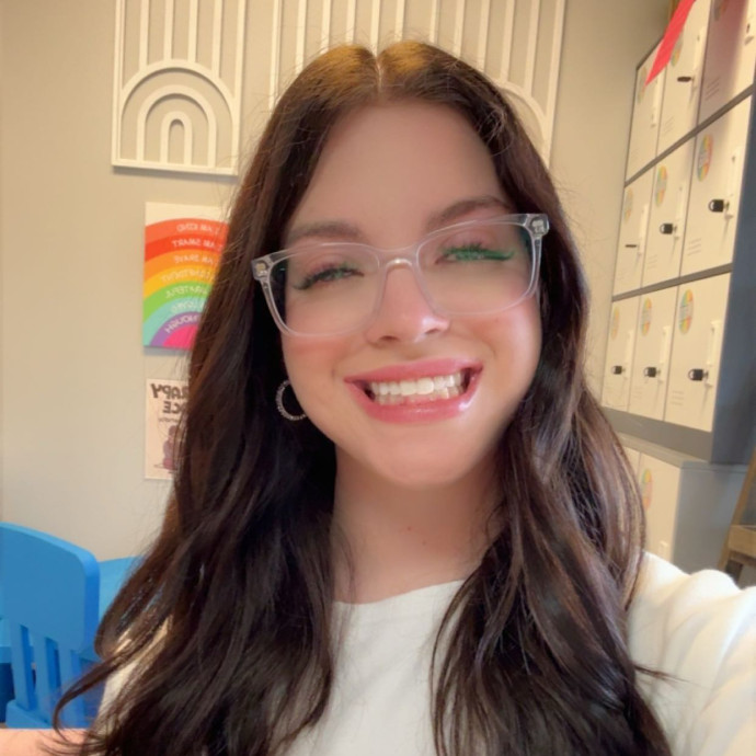 Sarah I'm Here To Win Your Cats Trust