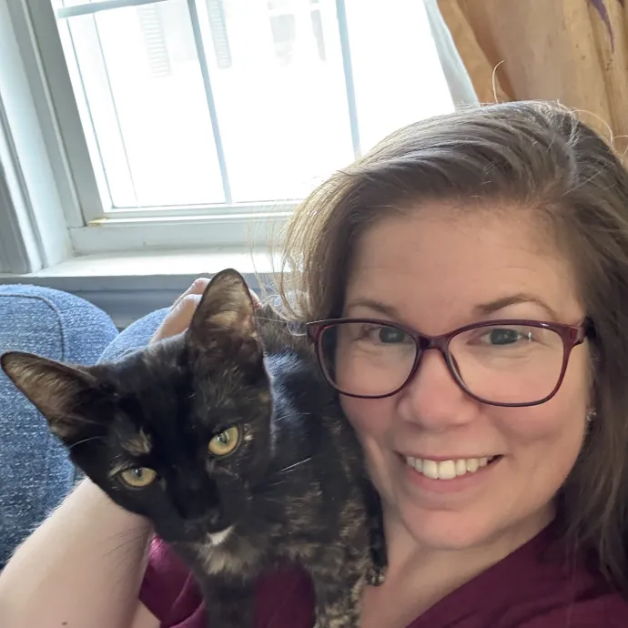 Cat Lover With Pet Sitting Experience