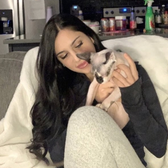 Loving Cat Parent And Reliable Caregiver
