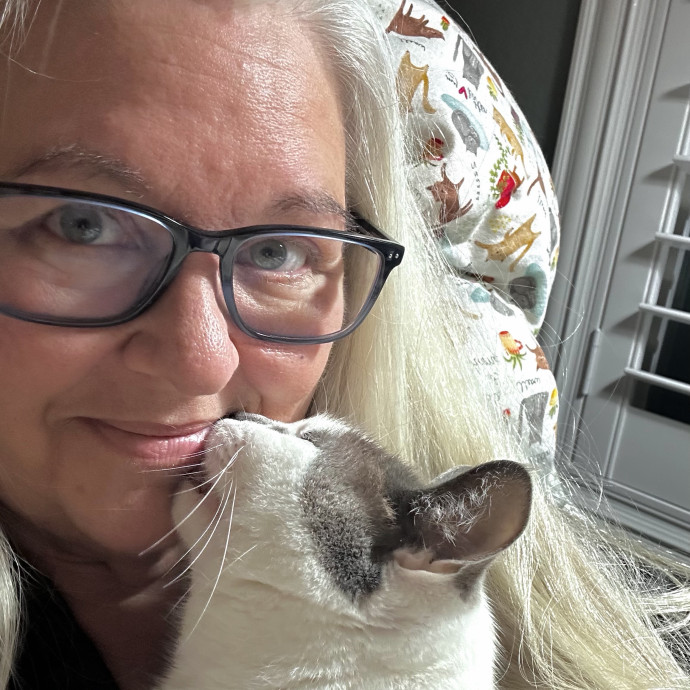 Rescue Cat Mom Here To Comfort Your Cats