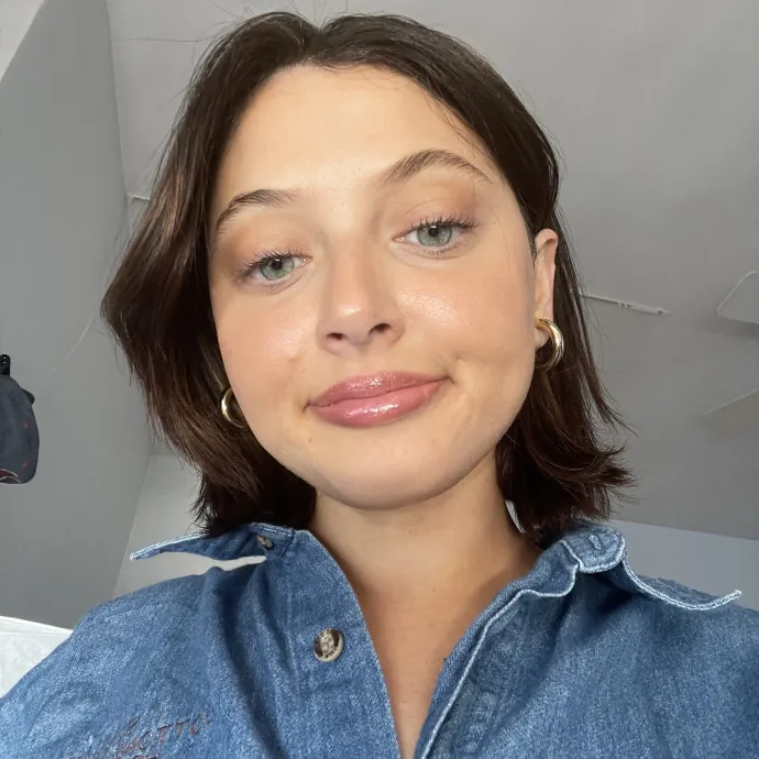 Ellie F.