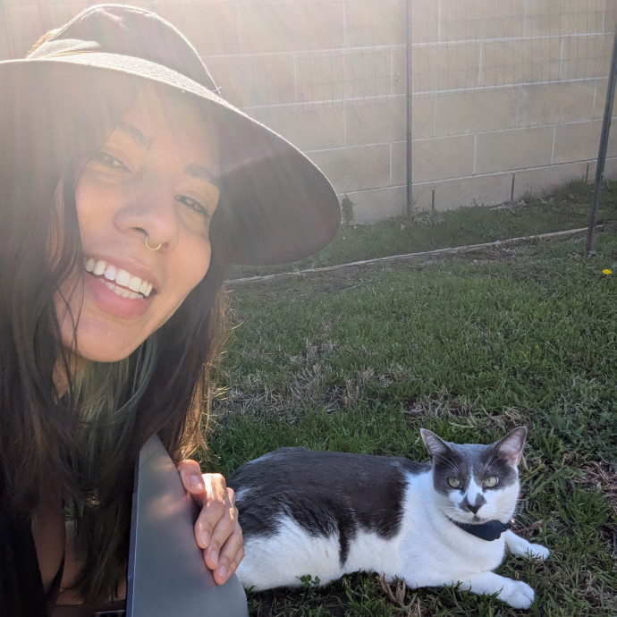 Cat Mom Here To Help Your Fur Babies