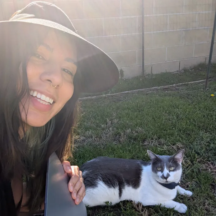 Cat Mom Here To Help Your Fur Babies