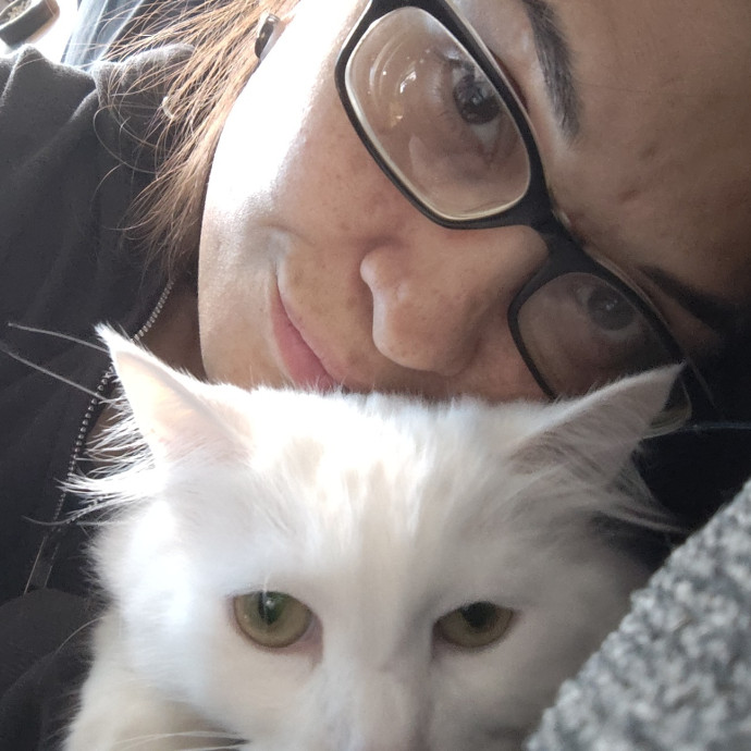 Calm Caring Cat-Savvy Sitter Calm Caring Cat-Savvy Sitter