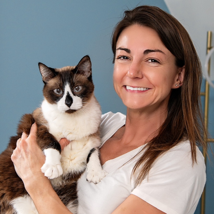 Loving Reliable Cat Sitting Near You