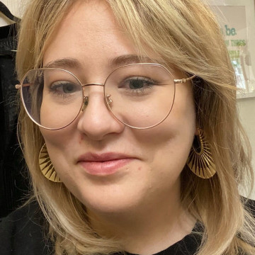 Carrie's profile
