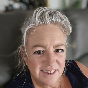 Tracy's profile