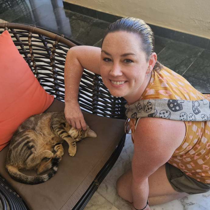 Experienced Rn And Cat Mom