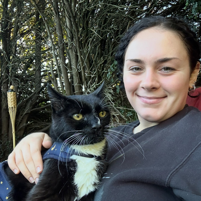 Loving And Patient Cat Sitter Loving And Patient Cat Sitter