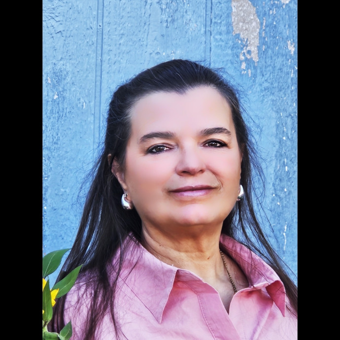 Lifelong Cat Lover Wants To Help You