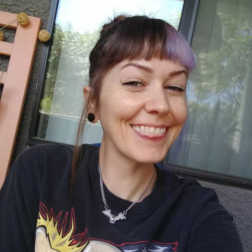 Kelly's profile