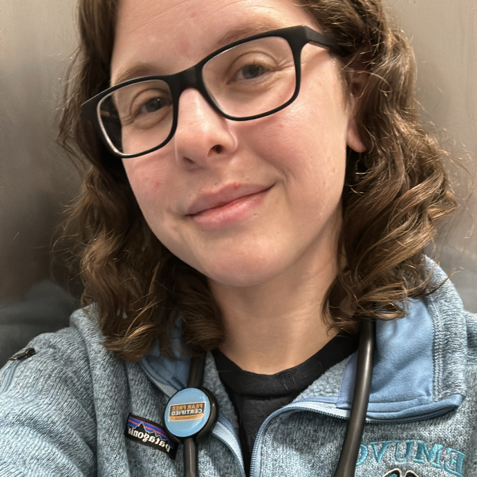 Licensed Vet Tech Providing Cat Care