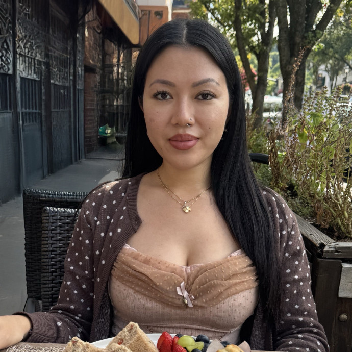 Cat Mom With 5 Years Of Experience