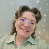 Ari D.
