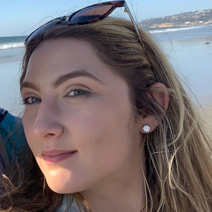 Shannon The Cat Whiskerer