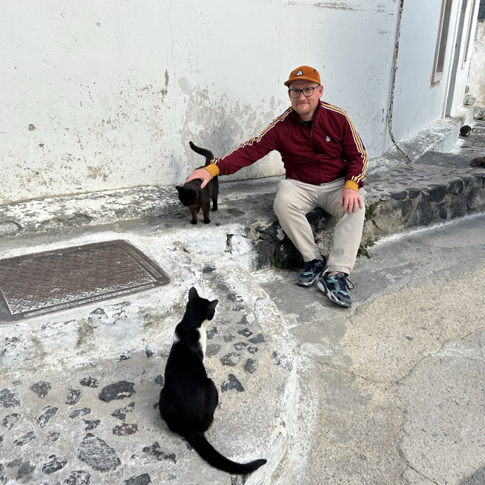 Purrfessional Cat Dad Looking To Sit