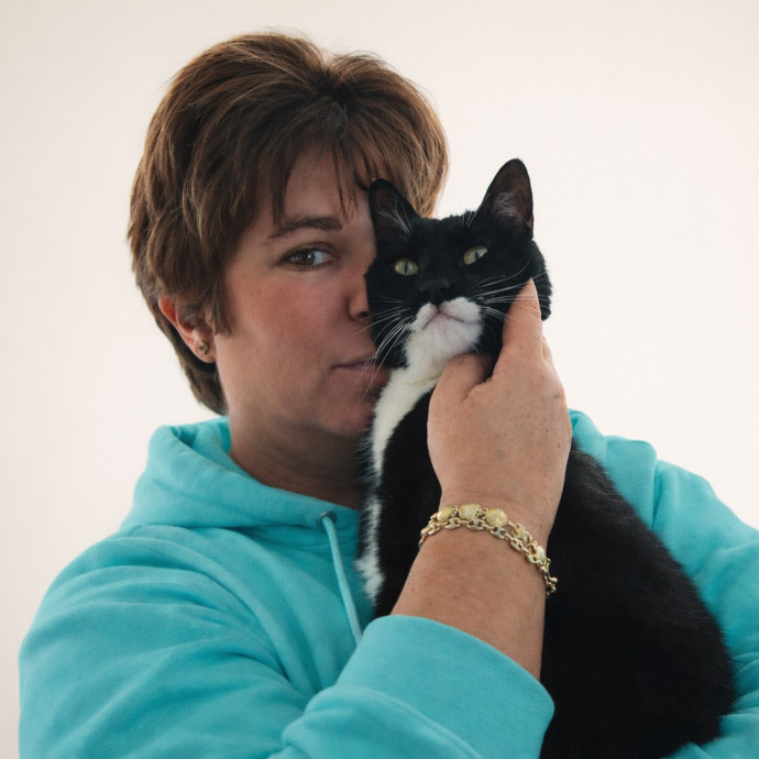 Purrfectly Pawsome Cat Sitter