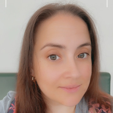 Tracy's profile