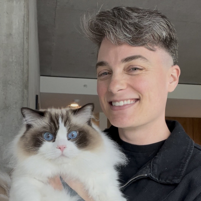 August The Cat Care Expert - Vet Tech