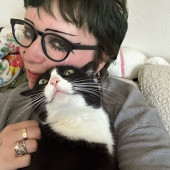 Goth Cat Sitter - Good With Anxious Cats