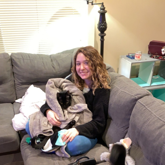 Detail Oriented Sitter