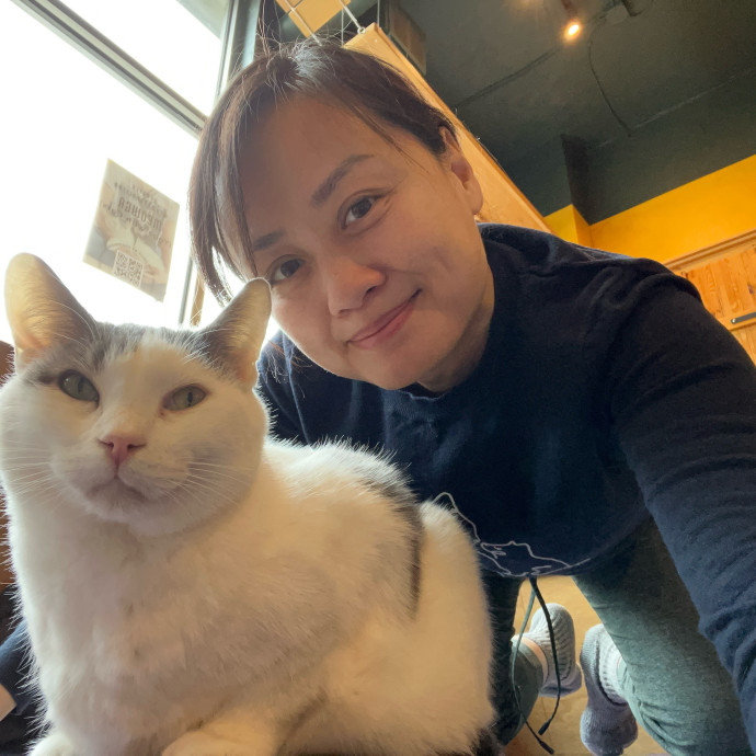 Gentle Loving Cat Lady In Nw Seattle