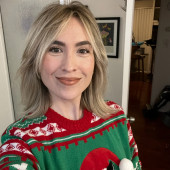 Experienced Multi-Cat Household Sitter