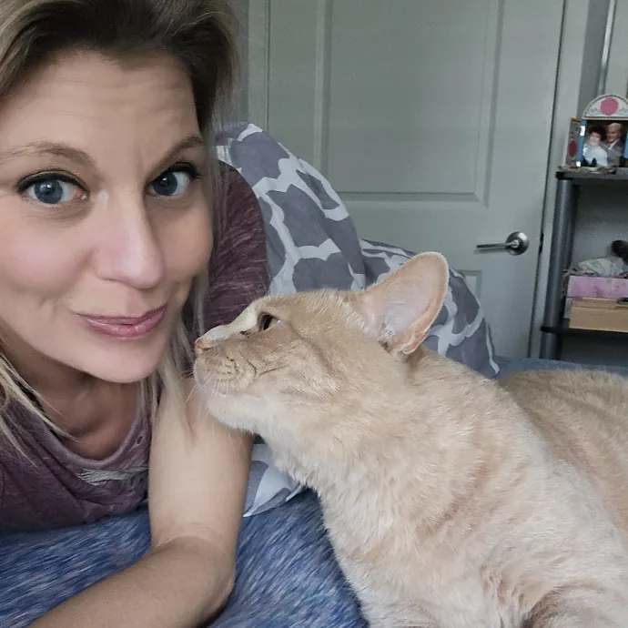 Cat Whisperer  Professional Paw-Parazzi